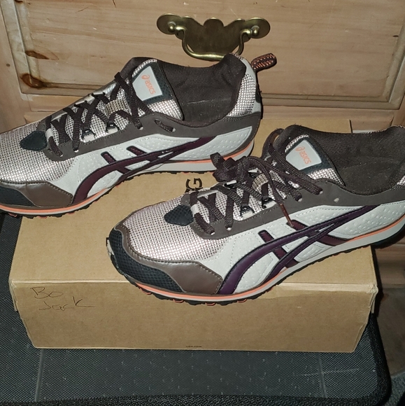 ASICS mens sneakers - Picture 1 of 4